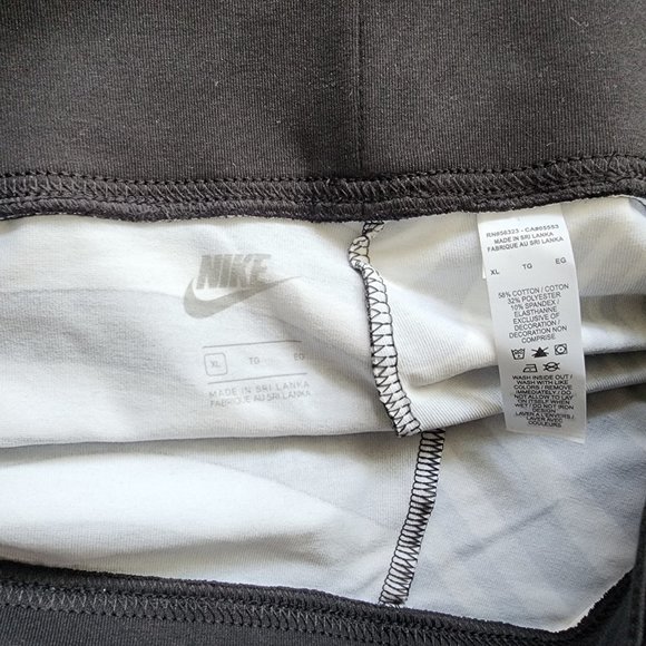 Nike Bike Shorts / workout shorts - size XL - Picture 3 of 5